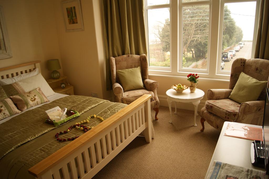 Sunset Guest House Hunstanton Camera foto A typical bedroom in a care home