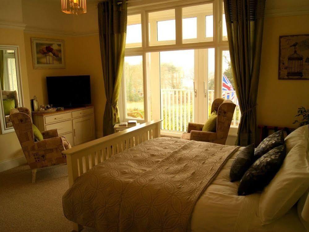 Sunset Guest House Hunstanton Esterno foto A bedroom at the hotel